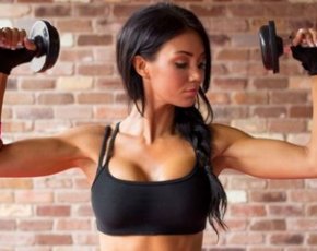 Подборка лучших упражнений для укрепления мышц рук женщинам