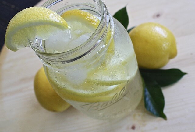 lemon-water-1420277_640