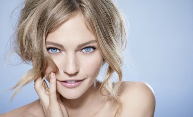 biotherm-skin-ergetic-eyes_visuell_sasha-pivovarova-1024x765