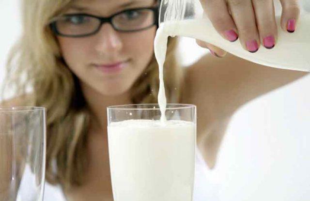 Простые советы: можно ли пить молоко при похудении