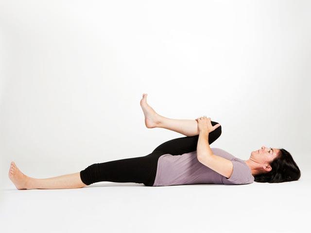 Простые упражнения для расслабления мышц спины