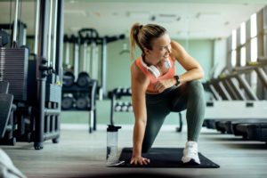 Как женщине похудеть в руках и плечах: питание и упражнения